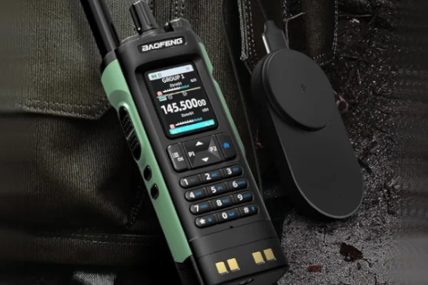Dm32 Baofeng DM-32 – A walkie talkie, ami túlélné a Mad Maxet