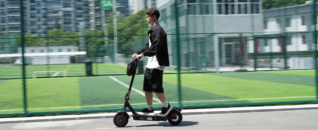 Kezdőknek ideális az iScooter i9 Max elektromos roller 1