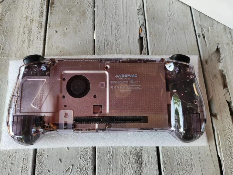 ANBERNIC RG557 kézi játékkonzol teszt 13