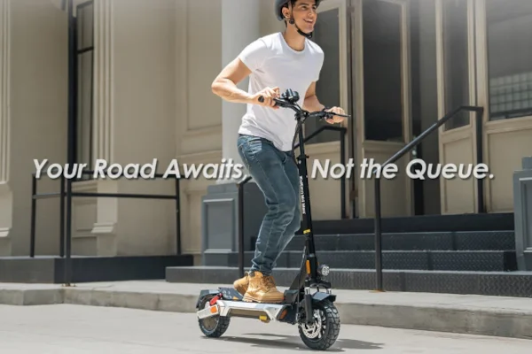 KuKirin M4 Max e-roller: 800 watt, 45 km/h, és te 1