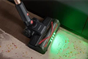 A Proscenic P11 Ultra állóporszívó LED-fénnyel vadászik