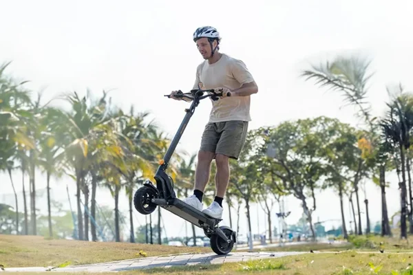 Ausom L2 elektromos roller: két motor, két világ 1