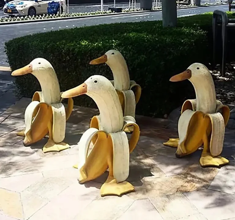 Egy kattintásra a szégyentől: támad a banánkacsa 6