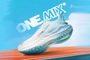 ONEMIX 2025 – egy cipő, amit nem csak futásra használhatsz