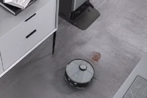 Kompakt takarítóhadművelet az Ultenic MC1 robotporszívóval