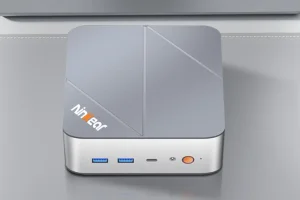 A Ninkear M8 nem gamer PC, de nem is irodai dísz