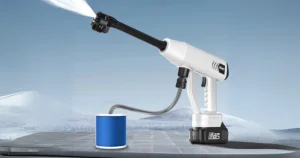 Laver sa voiture dans le jardin&nbsp;? Un jeu d'enfant avec l'iMars ST-10&nbsp;!