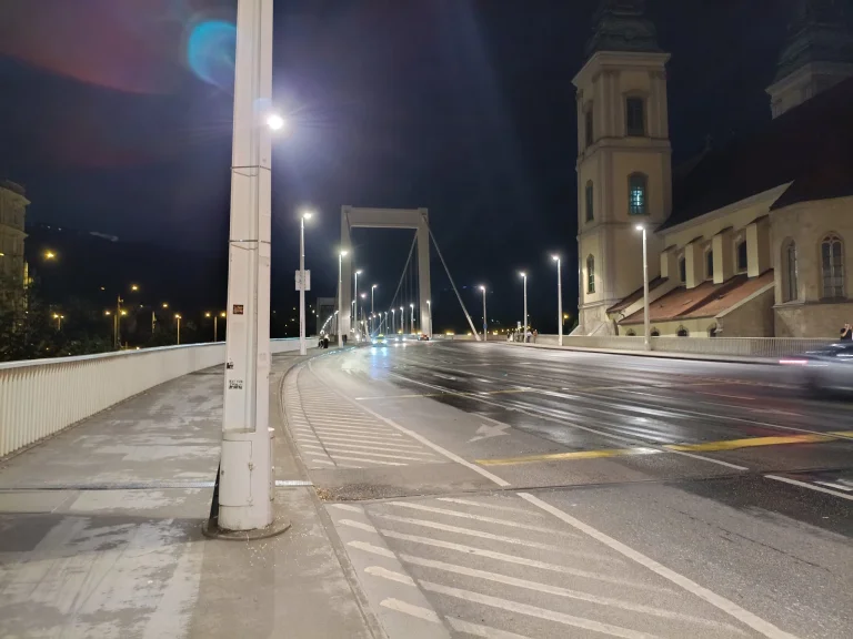 Prueba 7 del teléfono inteligente Poco M5 Pro 56G