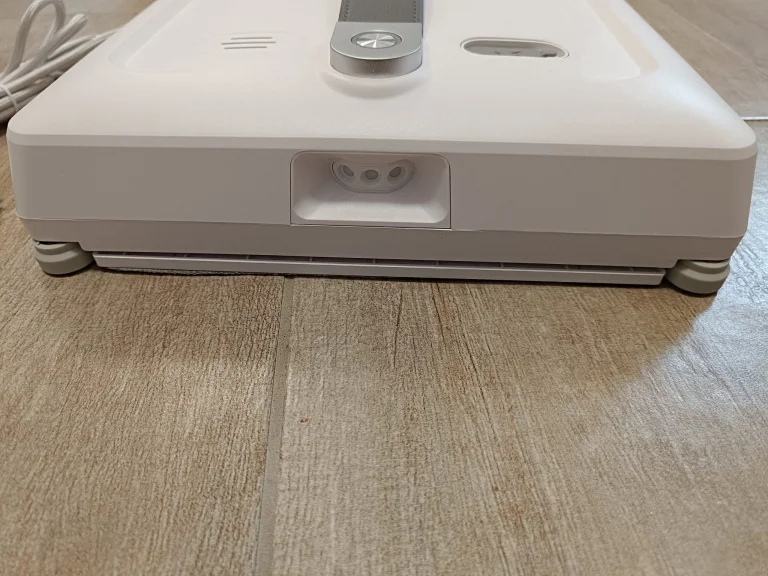 Liectroux S9 ablaktisztító robot teszt 5