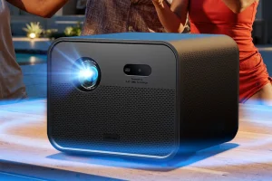 Dupla élmény: Ultimea projektor + soundbar, egy csomagban