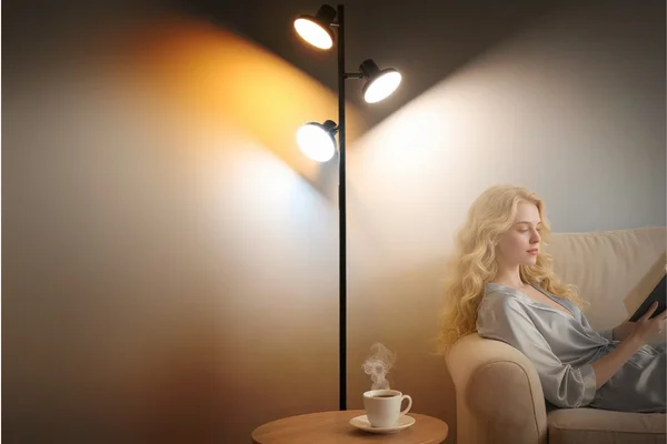 BlitzWill állólámpák: egyik háromfejű, a másik színorgia 1