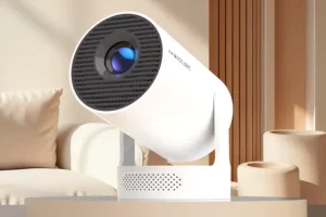 Ha a plafon a vászon, a Magcubic HY300 Pro+ a projektor