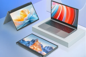 A Ninkear YBOOK15 laptop egy mozdulattal tabletté alakul