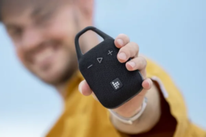 Tronsmart Mirtune H1 – tenyérnyi méret, 20 órányi zene