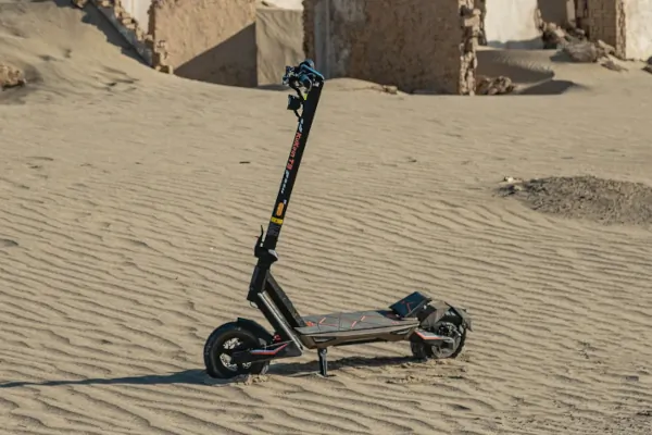 Új Kukirin T3: ilyen, amikor a roller komolyan veszi magát 1