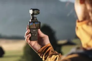Zsebkamerából világszínvonal: itt az új DJI Osmo Pocket 3
