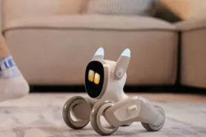 Loona EPP3.0 AI robotkutya: játék, társ és tanár egyben