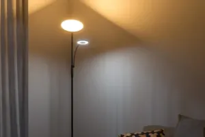 BlitzWill BWL-FL-0001 – Amikor a sarokban állás művészet