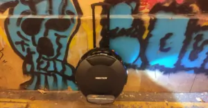 200 000 Ft körül vihető az Inmotion V8S egykerekű