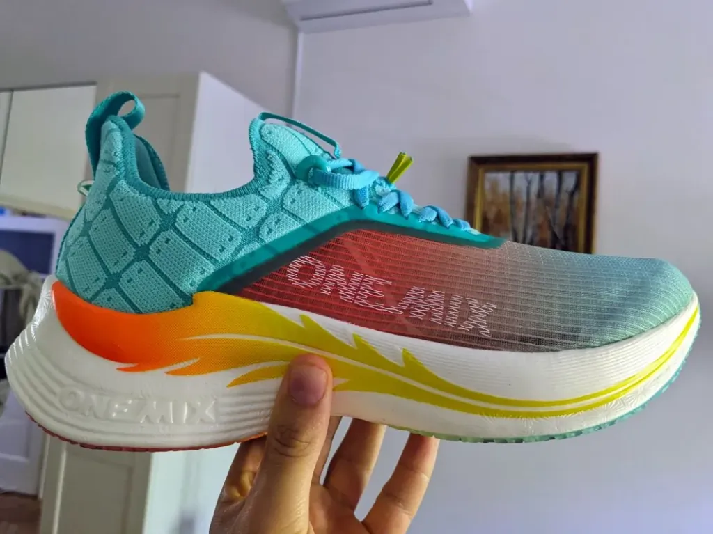 Onemix Light Armor a karbonbetétes csoda futócipő 1