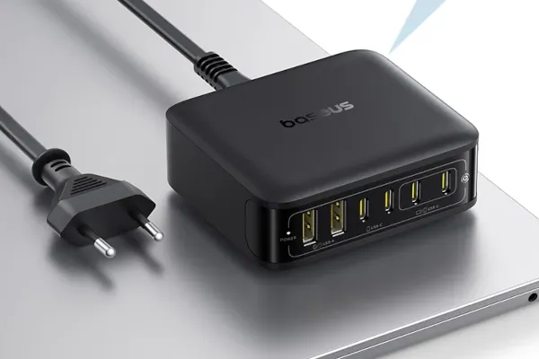 A Baseus asztali töltőállomás rendet vág a káoszban 1