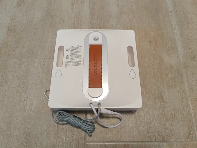 Liectroux S11 ablaktisztító robot teszt 2