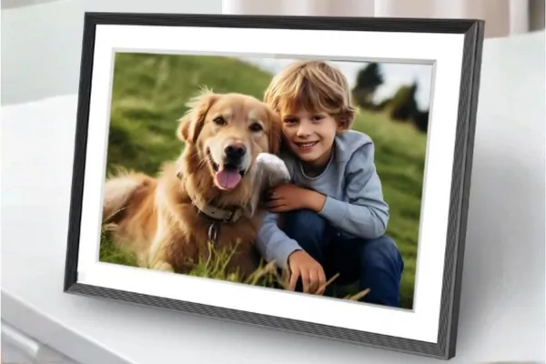 A képkeret, ami életre kelti a családi fotókat: Frameo 1