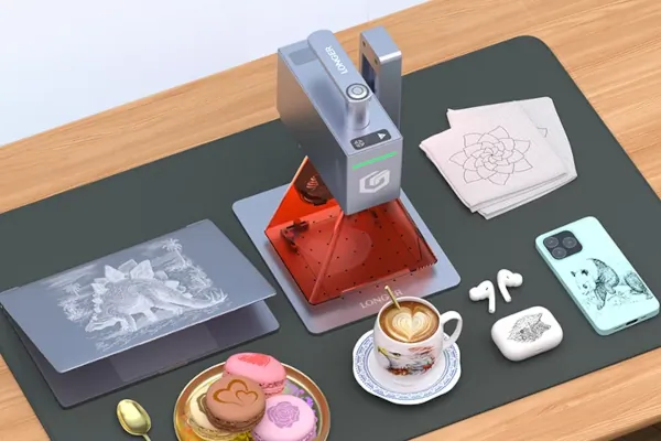 Itt a LONGER Nano lézergravírozó 0,05 mm-es precizitással 1