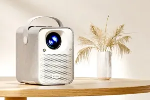 ETOE Seal: 400 ANSI lumen, Google TV és jó ár–érték arány