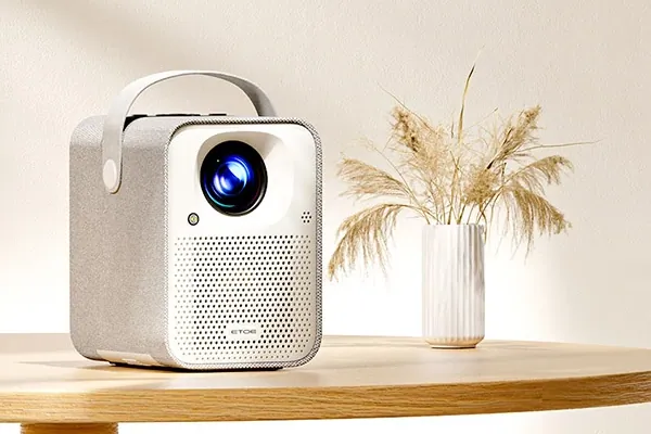 ETOE Seal: 400 ANSI lumen, Google TV és jó ár–érték arány 1