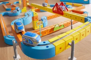 Itt a mágneses villanyvonat, amit mindenki imádni fog