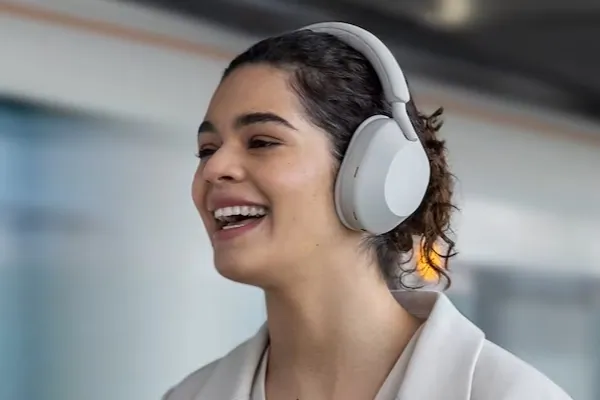 Sony WH-1000XM5 – A zajszűrés koronázatlan királya 1