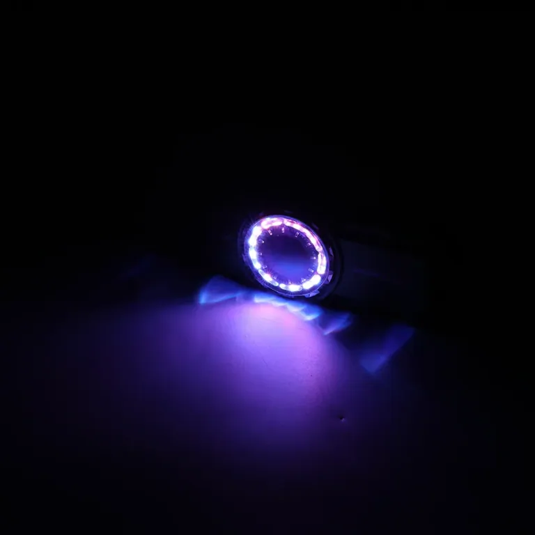 Astrolux K3 – egy zseblámpa, ami játszik is a fénnyel 8