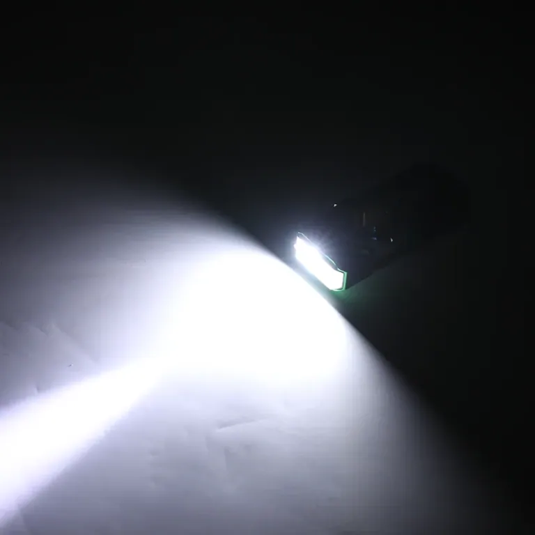 Astrolux K3 – egy zseblámpa, ami játszik is a fénnyel 14