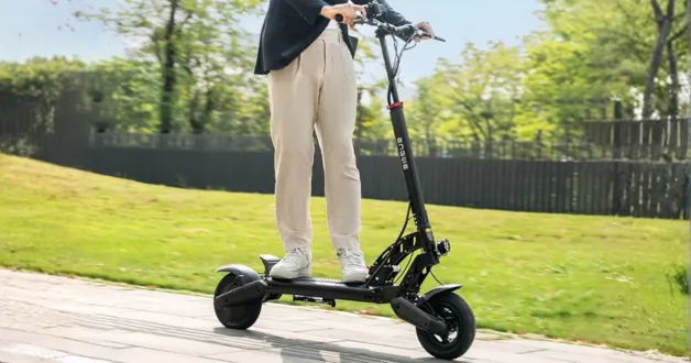 ENGWE Y400 – amikor az elektromos roller már élménygép 1