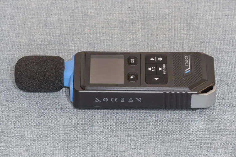 FNIRSI FDM-02 zajszintmérő teszt 6