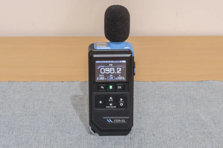 FNIRSI FDM-02 zajszintmérő teszt 7