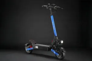 A Halo Knight T108 elektromos roller nem aprózza el