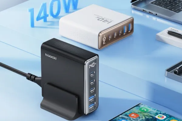 Toocki asztali töltő – Kábelkáosz helyett 140 W-os kánaán 1