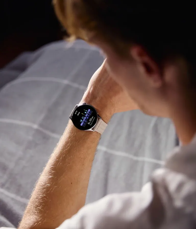 A Oneplus Watch Lite-nak az ára is okos 4