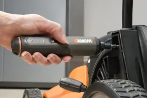 Worx WX242 akkus csavarhúzó: elég 4 Volt a boldogsághoz