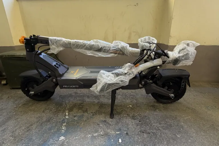 Ausom DT2 Pro kétmotoros e-roller teszt 3