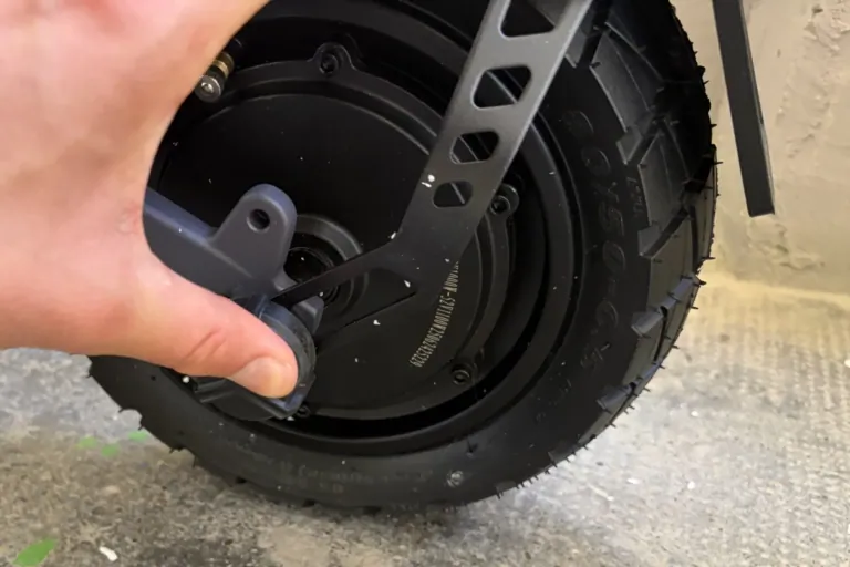 Ausom DT2 Pro kétmotoros e-roller teszt 16