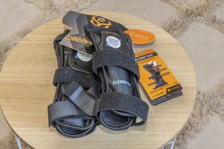 Demon Flexmeter kétoldalas csuklóvédő teszt 2