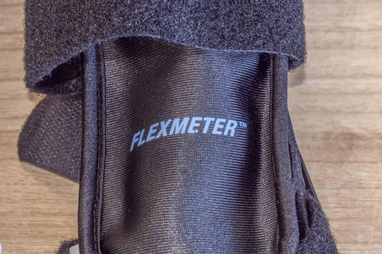 Demon Flexmeter kétoldalas csuklóvédő teszt 11