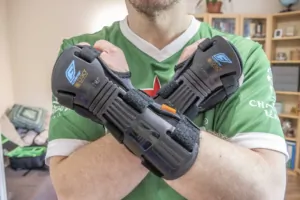 Demon Flexmeter kétoldalas csuklóvédő teszt