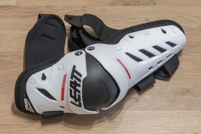 Leatt Dual Axis térd- és sípcsontvédő tartós teszt 5