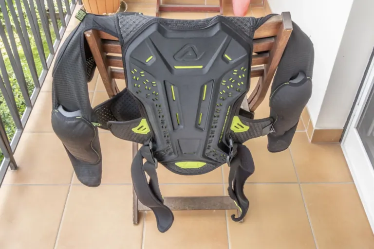Acerbis Plasma felsőtest protektor tartós teszt 3