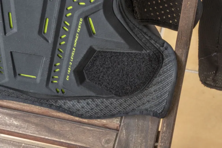 Acerbis Plasma felsőtest protektor tartós teszt 5