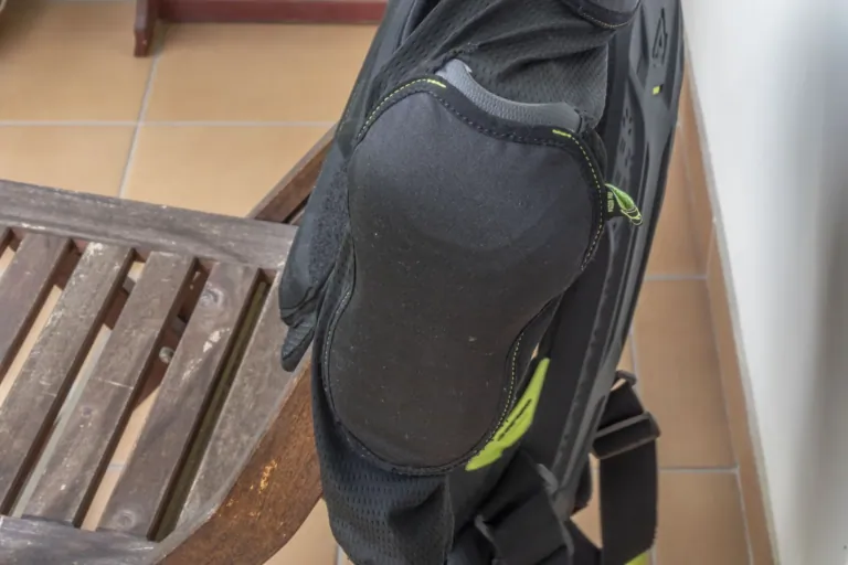Acerbis Plasma felsőtest protektor tartós teszt 9